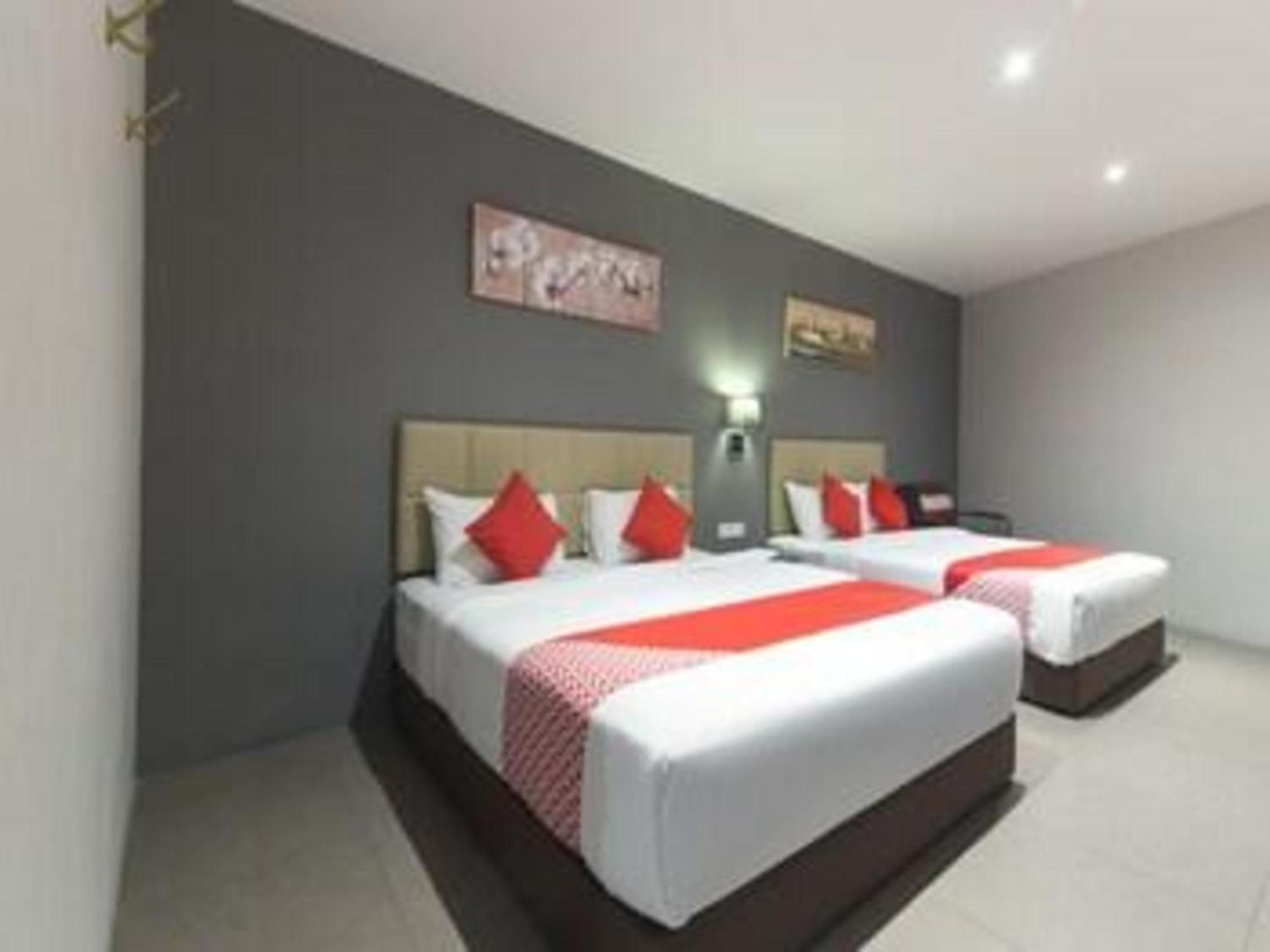 OYO 1191 Yootel Boutique Hotel Kajang Extérieur photo